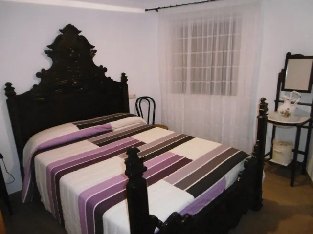 Casa de pueblo, reformada en su totalidad el 2005, apta para entrar a vivir, — 6