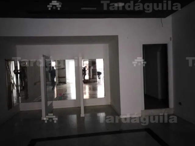 LOCAL EN VENTA CALLE PEATONAL — 10