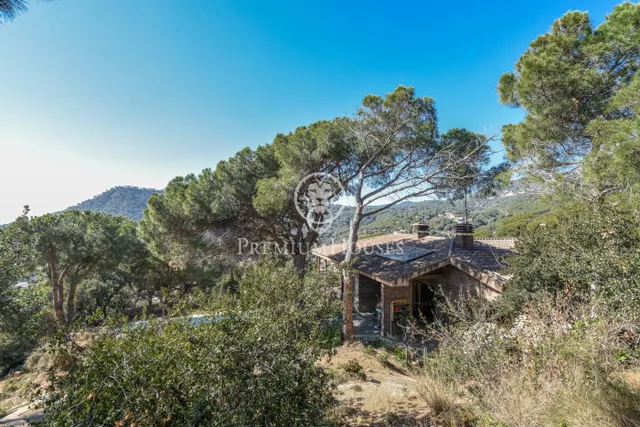 Casa en venta en plena montaña con piscina y vistas al mar en Cabrera de Mar — 33