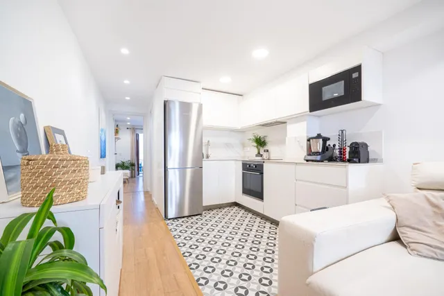 ¡A solo 50 metros del mar! Planta baja reformada con dos terrazas privadas en Can Pastilla — 7