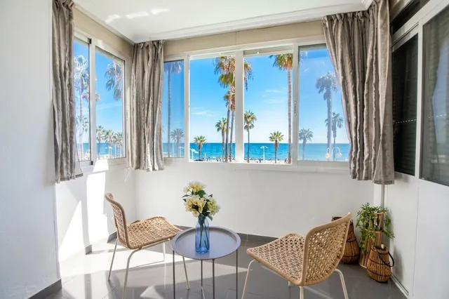 Vivienda en Benalmádena Costa a 50 metros de la playa, con v