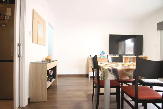 Piso de 3 habitaciones en la zona del Eixample — 2