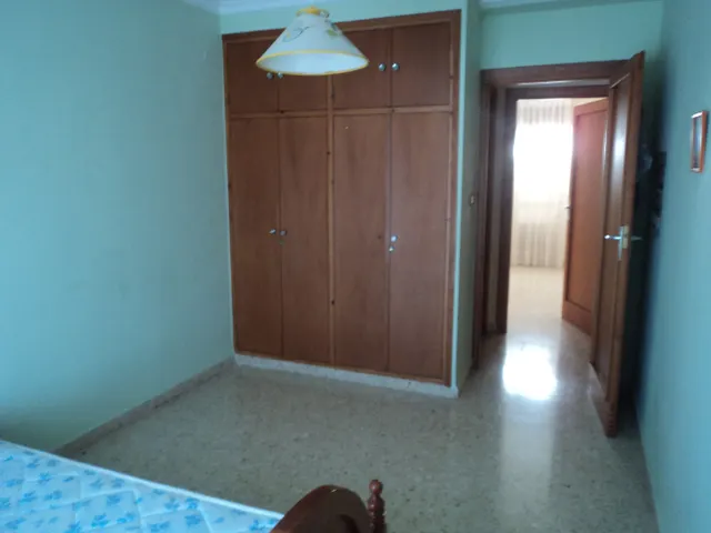 Piso para entrar a vivir en pleno centro de la Roda. — 28