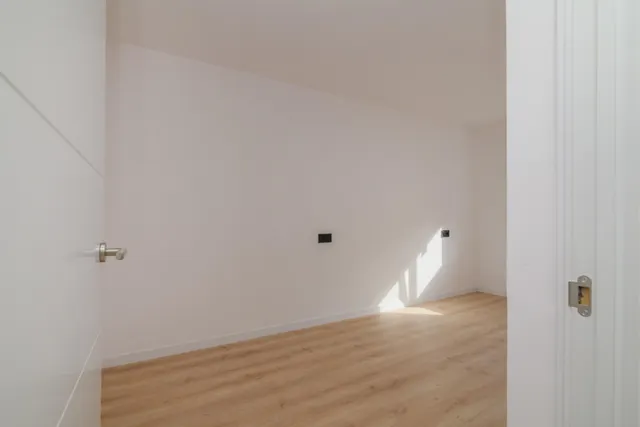Piso de 3 habitaciones reformado al lado del Colegio Oms i de Prat. — 26