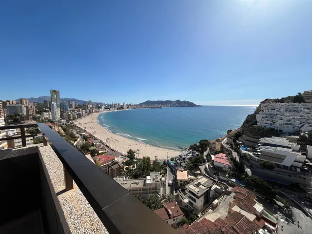 Se vende impresionante Atico de 2 dormitorios con vistas al mar con garaje y trastero — 36