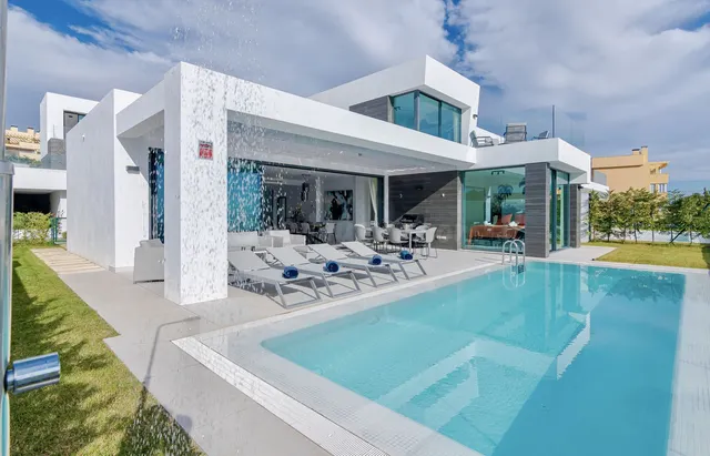 Chalet 4 habitaciones 327m² en venta - Riviera del sol — 2