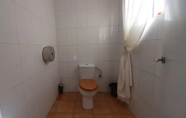 se vende restaurante, equipado a 50 de la playa. Terraza cerrada. — 15
