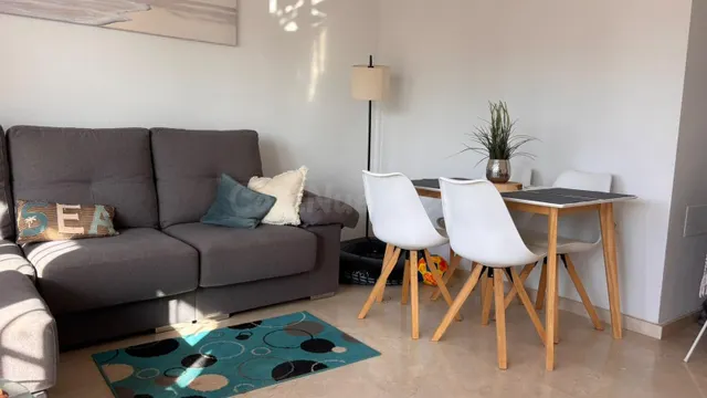 Apartamento con solárium, barbacoa, piscina comunitaria y vistas al mar en El Alamillo — 4