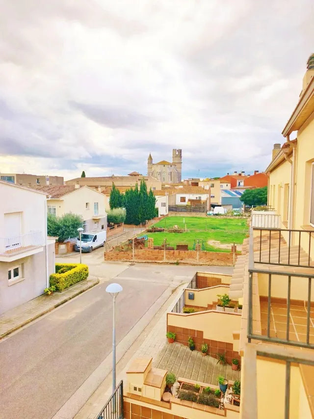 Magnífica casa adosada con amplio garaje en el casco urbano de Torroella de Montgrí — 19