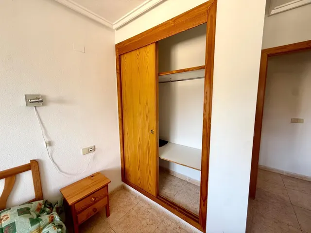 APARTAMENTO CON POSIBILIDAD DE OBTENER LICENCIA TURISTICA. 2 habitaciones + PISCINA — 23