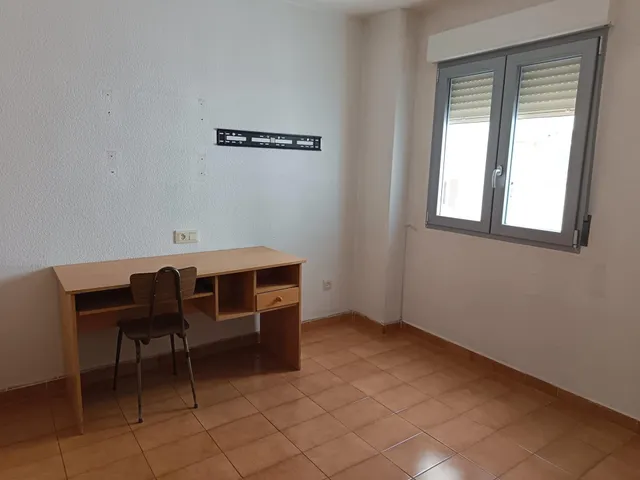 Se vende piso pegado al hospital con todos los servicios a mano — 17