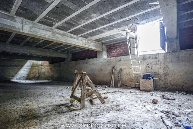 ! Bajo y Sótano en Venta en Calle Xílgaro - Carballo — 7