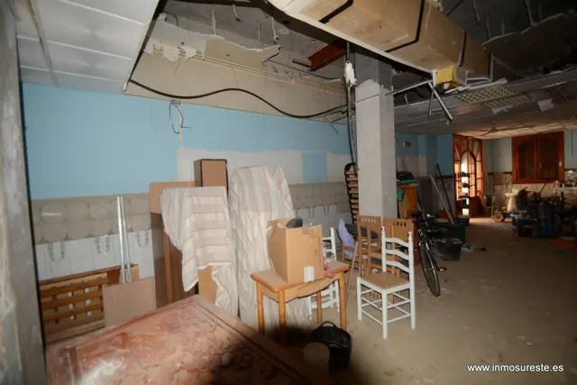 Local comercial para reformar en el centro de Orihuela, 85 m2. construidos. — 3