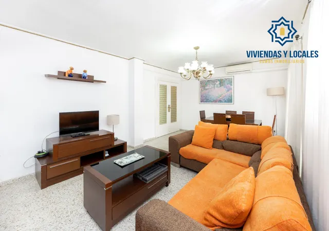 ¡Oportunidad única! Ático de 4 dormitorios y 2 baños con gran terraza frente al Colegio Agustinos (Arabial) — 13