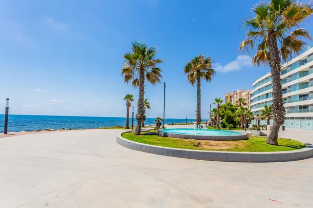 Oportunidad junto a la playa de los Locos, 2 dormitorios piscina y garaje — 41