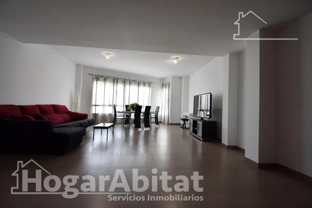 ¡HOGAR DE LUJO! MUY AMPLIO, BONITO Y LUMINOSO, TODO AMUEBLADO — 50
