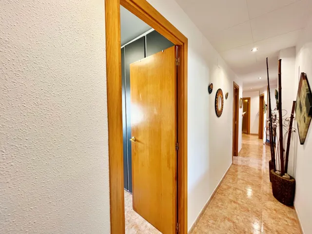 Piso de 4 habitaciones con terraza y ascensor en Ferreries - VPO — 9