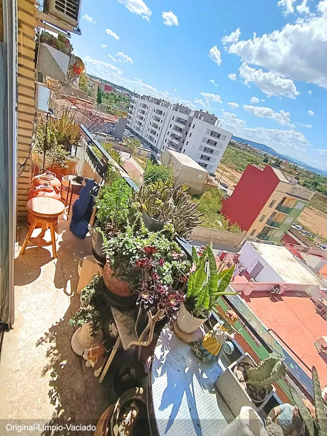 Vivienda económica de 3 dormitorios con balcón y orientación - foto 3