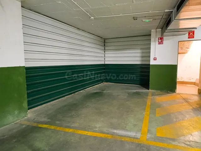 PLAZA DE GARAJE PARA COCHE Y MOTO EN PLENO CENTRO DE SEVILLA - foto 2