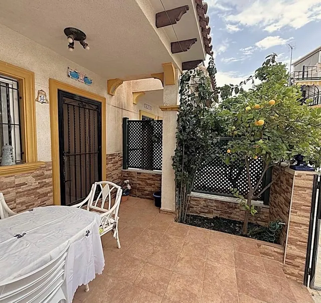 Impecable Adosado en Rocío del Mar, Orihuela Costa - €220.000 — 25