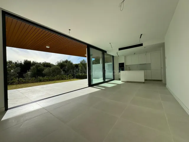Bajo con terraza 51 m2 y jardín 50 m2 - foto 5