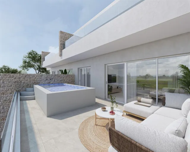 Adosado de 3 dormitorios con piscina privada a la venta en Pilar de la Horadada(Alicante) — 10