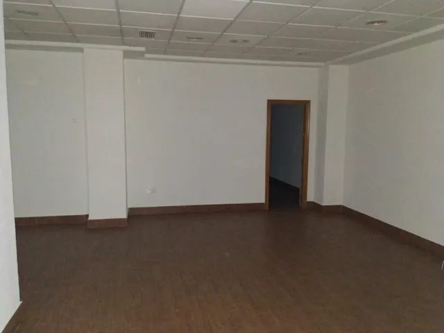 AVDA . ALICANTE  LOCAL DE 860 M2 — 7