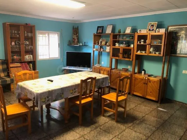 Casa con terreno y piscina en venta en Terrer Roig - foto 2