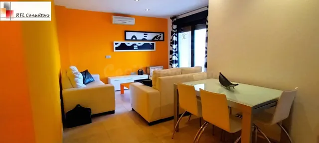 APARTAMENTO EN PRIMERA LINEA EN URBANIZACION CON PISCINA !!! - foto 5