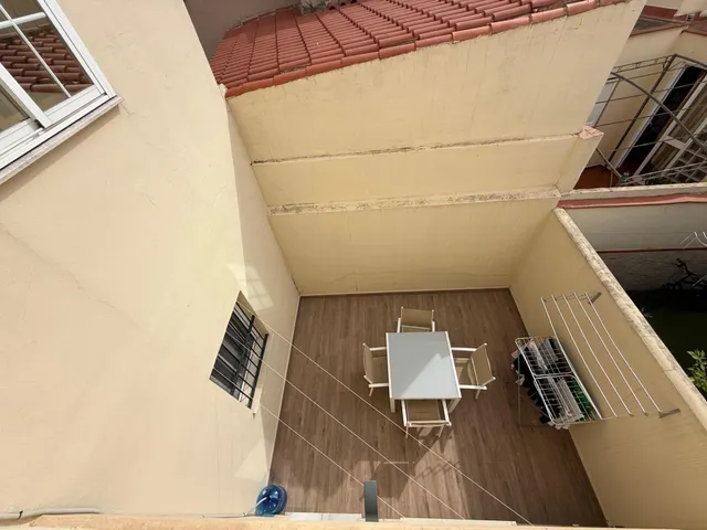Casa adosada totalmente reformada de renta libre situada en una urbanización privada. — 6