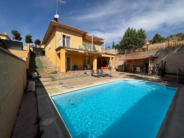 Chalet Independiente en VENTA en Zona de Pioz — 31