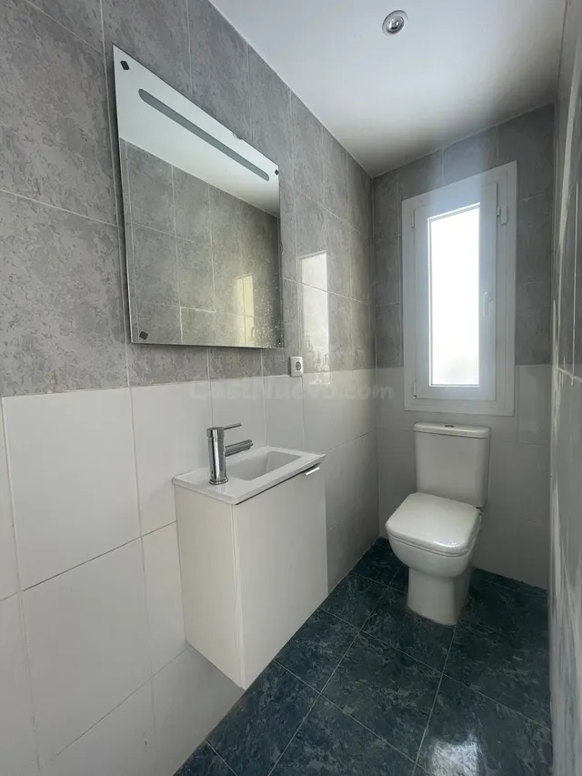¡La casa de tus sueños cerca del mar existe! Moderna adosada - foto 5