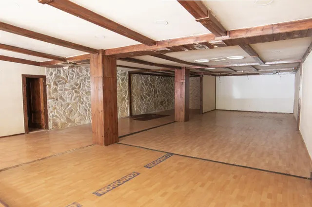 SE VENDE LOCAL EN EL CENTRO DE PUERTO REAL — 2
