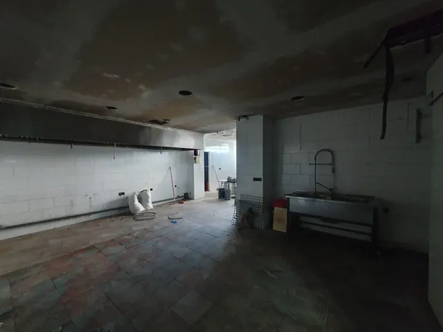 GRAN LOCAL COMERCIAL DISPONIBLE EN VENTA EN KANSAS CITY — 6