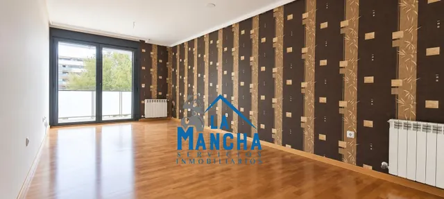 *950€ al mes* inmobiliaria la mancha alquila piso facultad de medicina de Albacete — 9