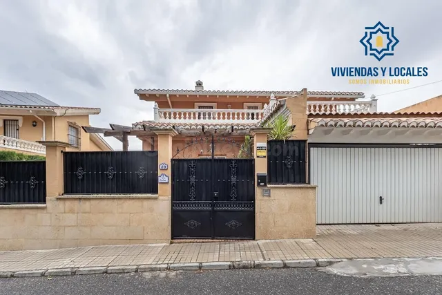 Espectacular Casa de Lujo en Urbanización Los Cerezos - foto 4