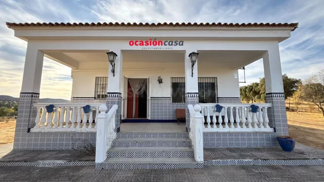 PARCELA CON VIVIENDA, PISCINA Y OLIVOS - foto 5