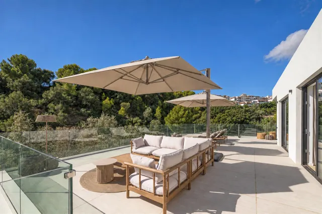Espectacular villa de nueva construcción con vistas panorámicas al mar en Benalmádena — 14