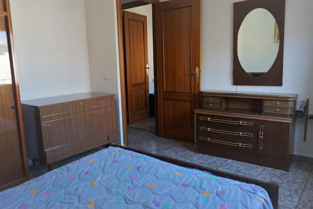 Piso en pleno centro de Requena, listo para entrar a vivir — 9