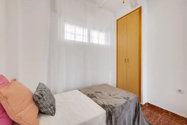Apartamento de dos dormitorios en residencial con piscina comunitaria — 20
