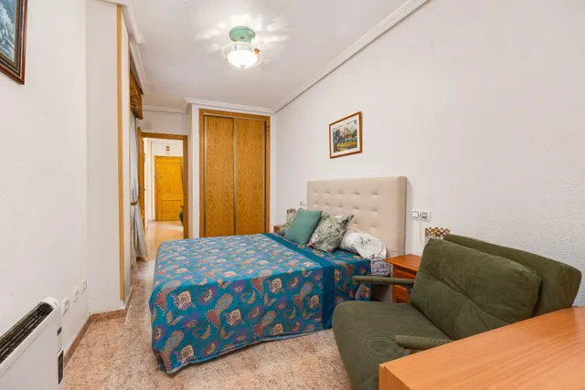 PISO EN TORREVIEJA CERCA DE LA PLAYA DEL CURA — 18