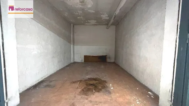Piso con plaza de garaje cerrada junto a La Inmaculada, frente al río Genil. — 29