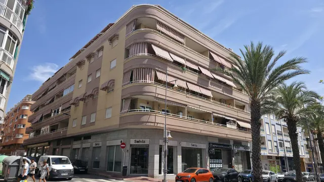 Apartamento 2 habitaciones 94m² en venta - Estacion de autobuses — 21