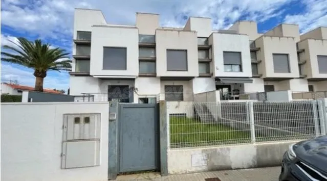 CASA ADOSADA EN VENTA Vinaròs (VALENCIA)