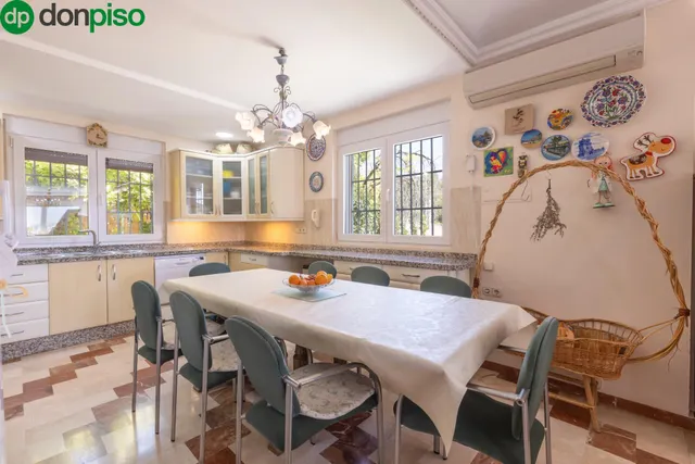 ESPECTACULAR CASA CON PISCINA EN LAS GABIAS — 12