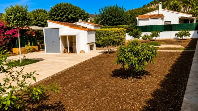 Terreno urbano con vistas a la montaña en Palmanyola – con edificaciones y piscina — 7
