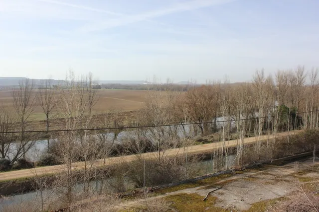 EN VENTA EDIFICIO EN CIGALES — 30