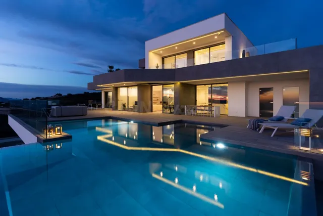Villa Exclusiva a la venta en Cumbre del Sol - foto 3