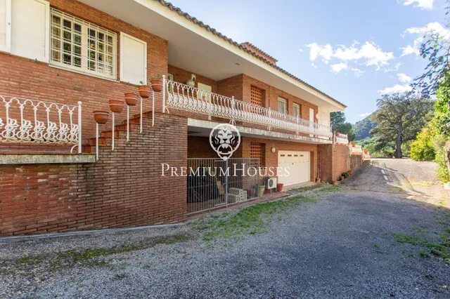 Espectacular casa con con 6.000m2 de parcela e impresionantes vistas al mar — 40