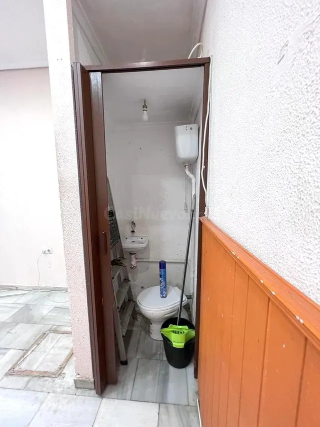 Local comercial 20m² en alquiler - Los Remedios — 5